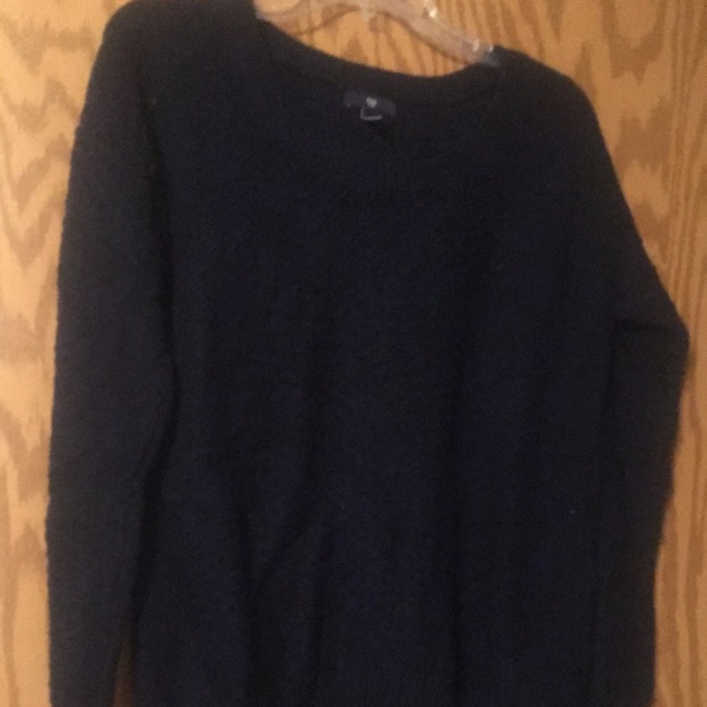 Lightweight sweater